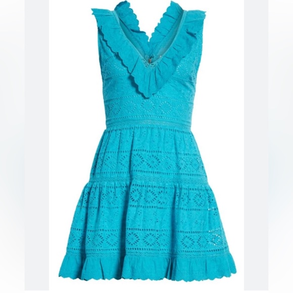 ALICE + OLIVIA Cantara Lace Overlay Dress - Picture 10 of 13